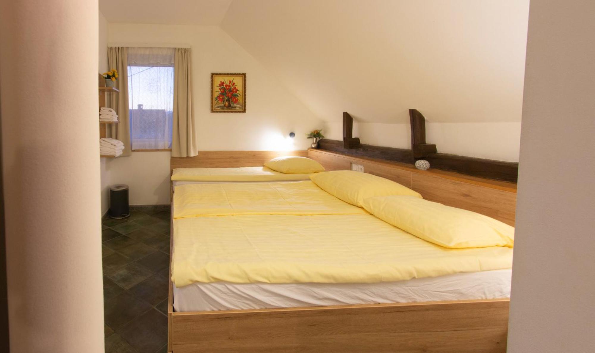 Mama'S House Hostel Cerklje na Gorenjskem Ngoại thất bức ảnh