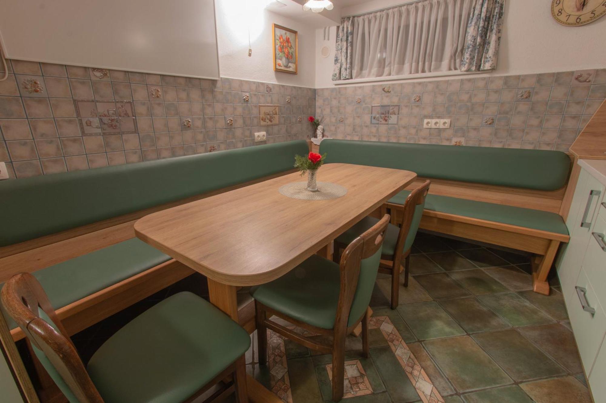 Mama'S House Hostel Cerklje na Gorenjskem Ngoại thất bức ảnh
