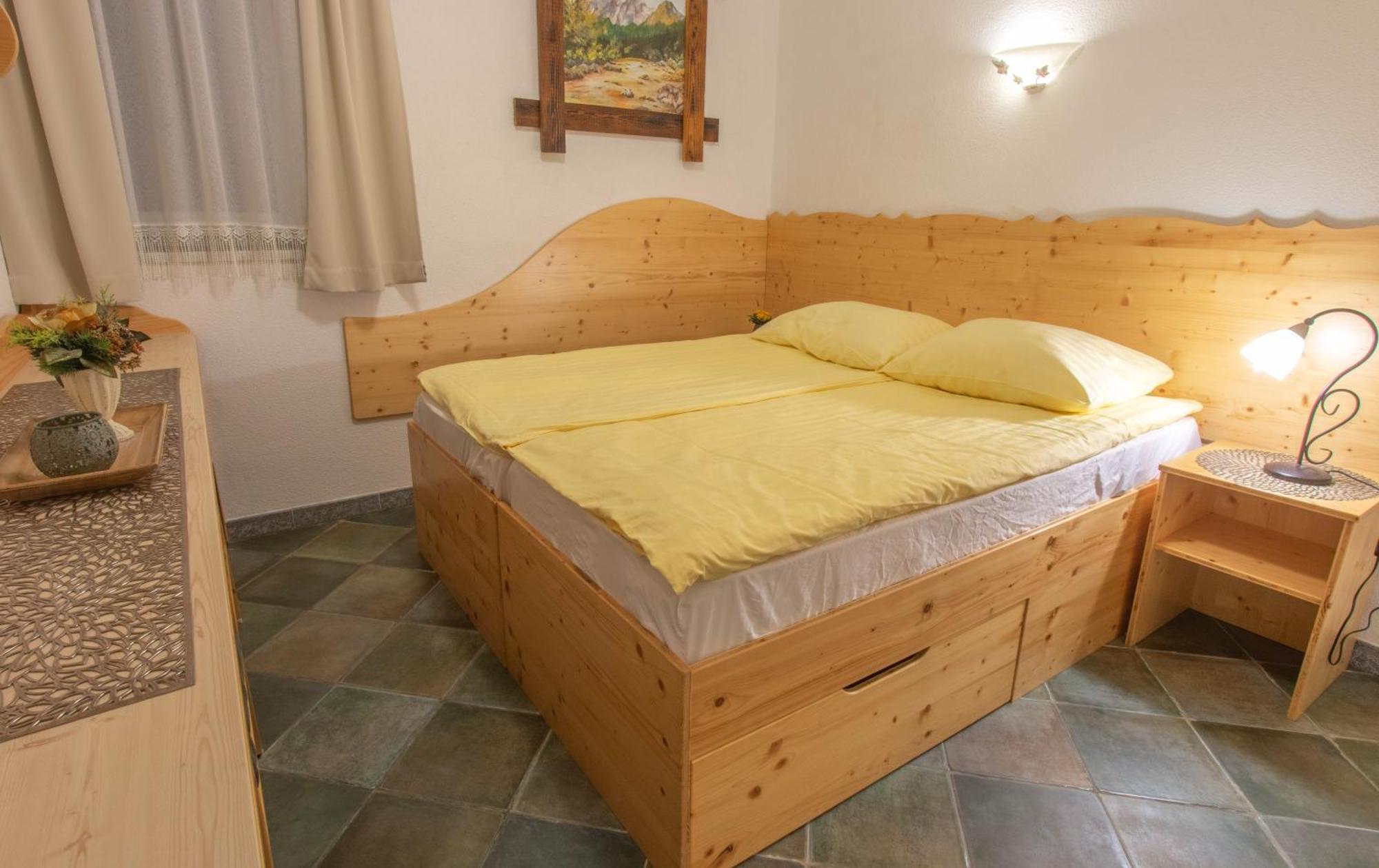 Mama'S House Hostel Cerklje na Gorenjskem Ngoại thất bức ảnh