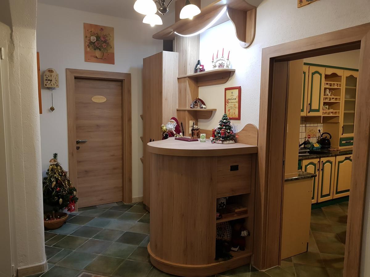 Mama'S House Hostel Cerklje na Gorenjskem Ngoại thất bức ảnh